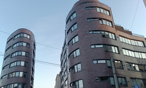 Zašto je cena kvadrata na Vračaru visoka i ko najčešće kupuje stanove?